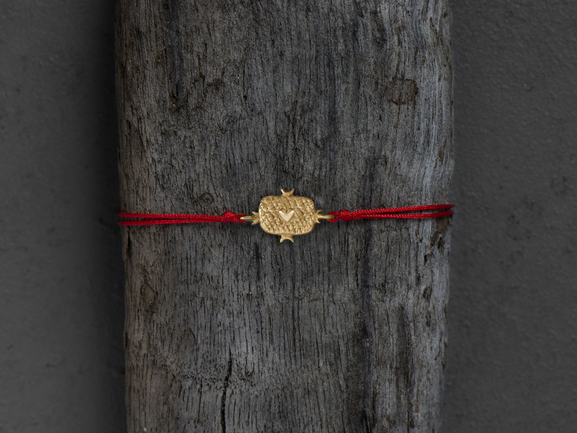 Lancelot gold bracelet by Emmanuelle Zysman