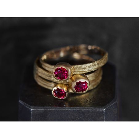 Sitia PM oval spinel ring by Emmanuelle Zysman
