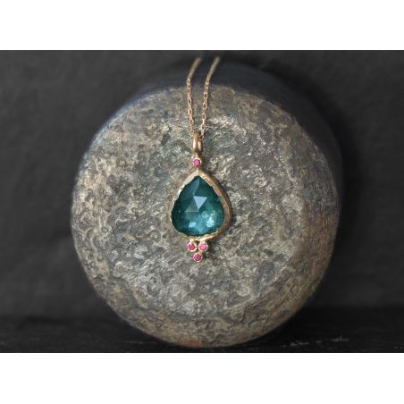 Samarcande yellow gold and green tourmaline necklace by Emmanuelle Zysman