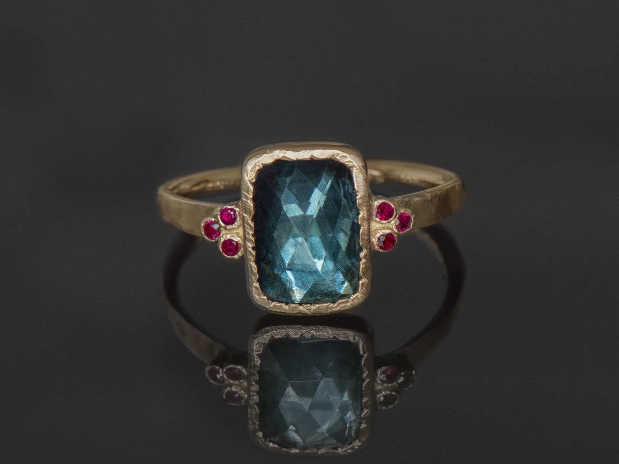 Ruby Queen yellow gold and 2,02cts green tourmaline ring by Emmanuelle Zysman