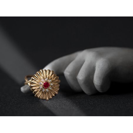 Sacha ruby and diamonds ring by Emmanuelle Zysman
