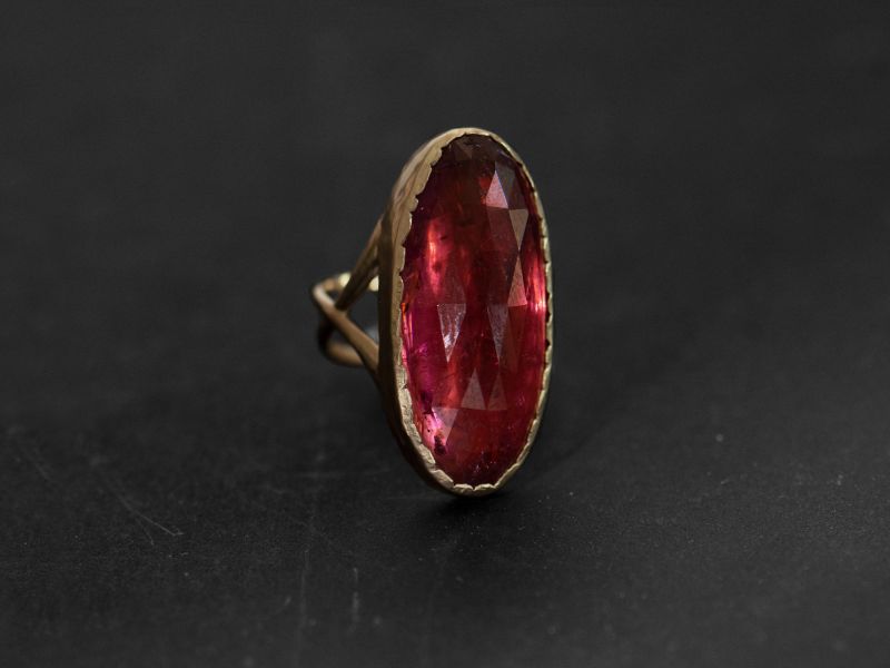 Gena oval 32,07cts pink tourmaline ring by Emmanuelle Zysman