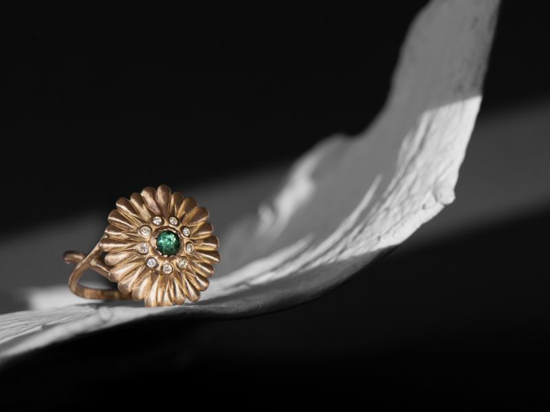 Sacha green tourmaline and diamonds ring by Emmanuelle Zysman