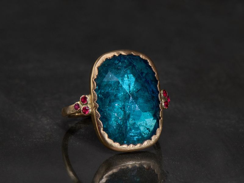 Queen Rubies and 12,42cts indigo tourmaline ring by Emmanuelle Zysman