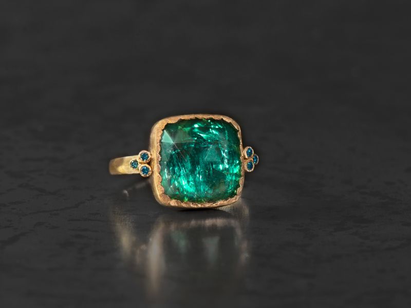 Queen blue diamonds and green tourmaline ring by Emmanuelle Zysman
