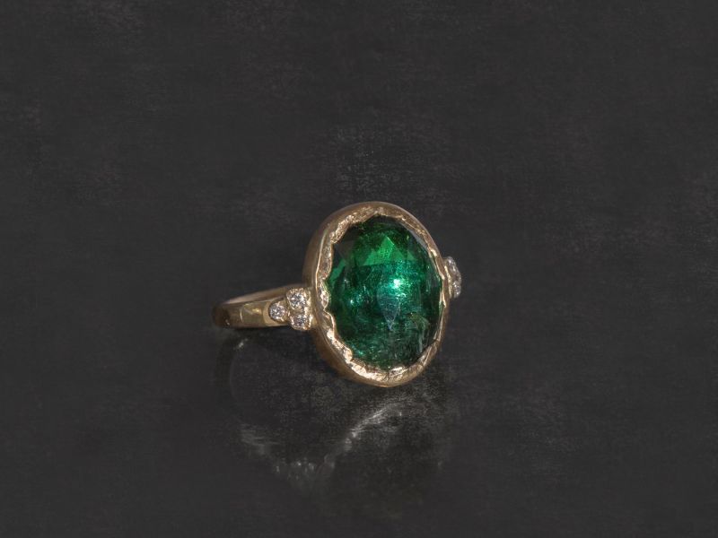 Queen diamonds and 6,81cts green tourmaline and gold ring by Emmanuelle Zysman