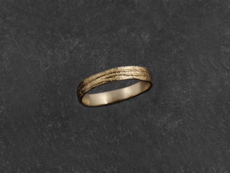 Sitia Large yellow gold ring by Emmanuelle Zysman