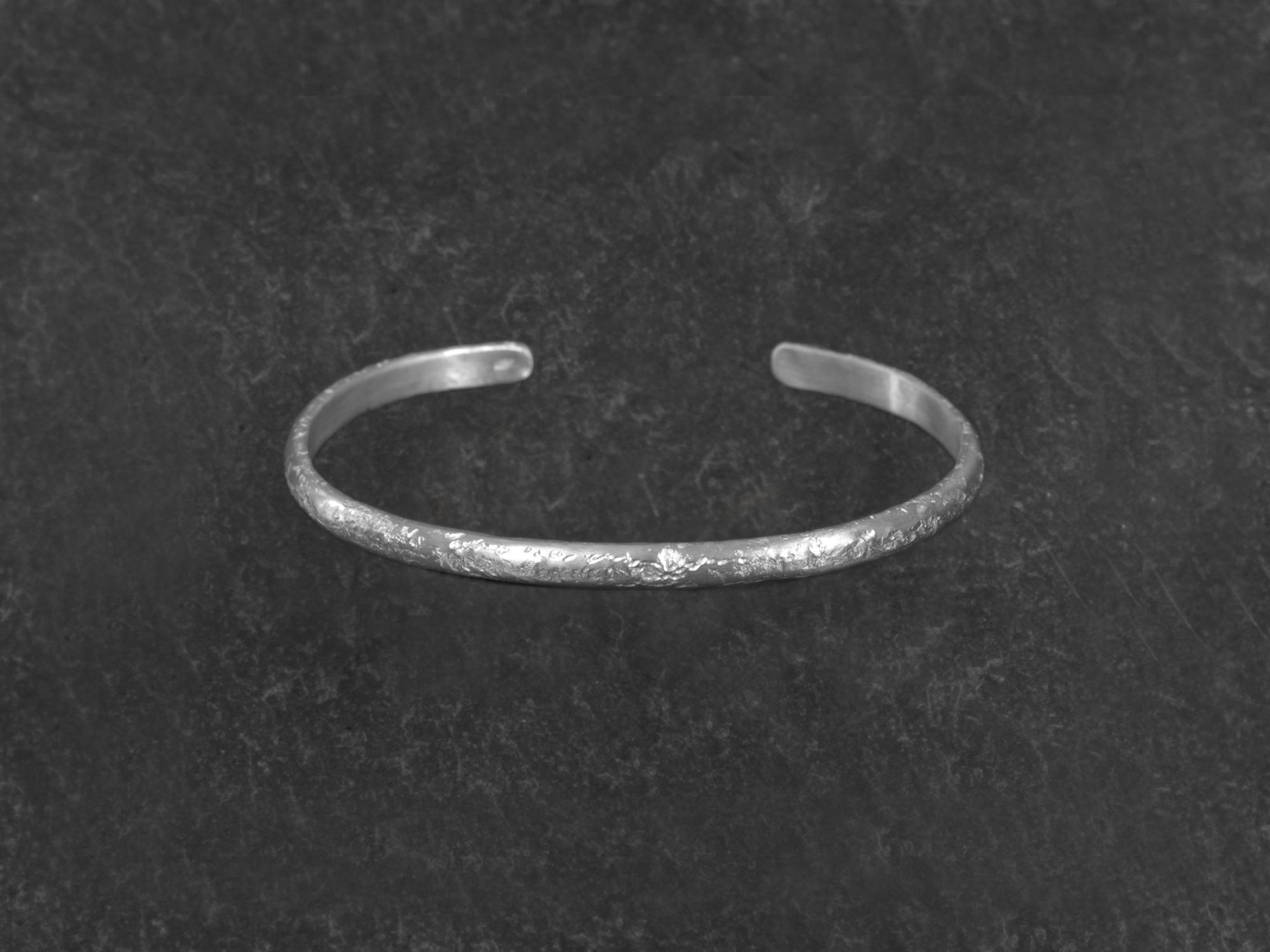 Stella palladium plated silver stone hammered bracelet for Men by Emmanuelle Zysman