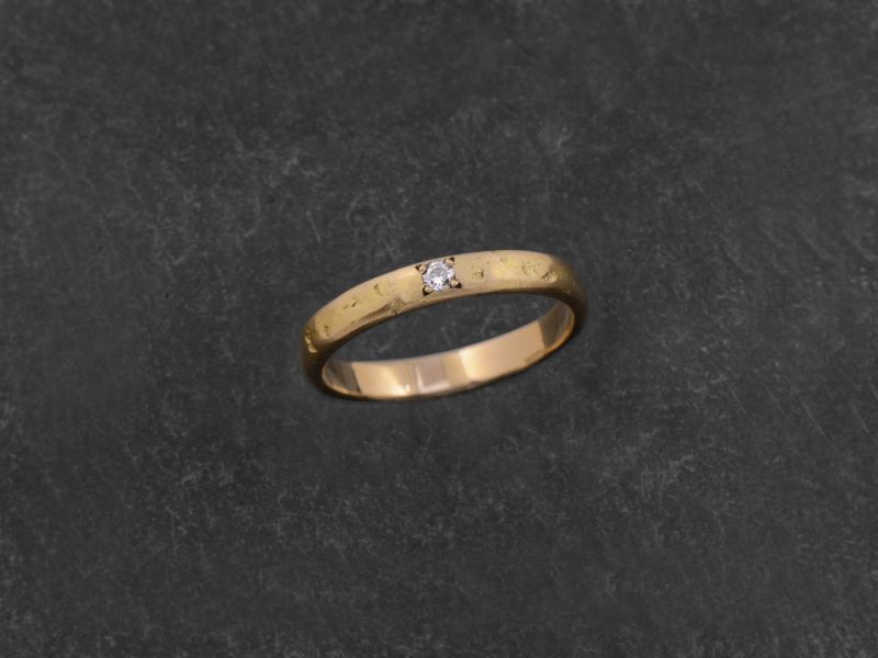 Lorelei white diamond stone hammered yellow gold ring by Emmanuelle Zysman